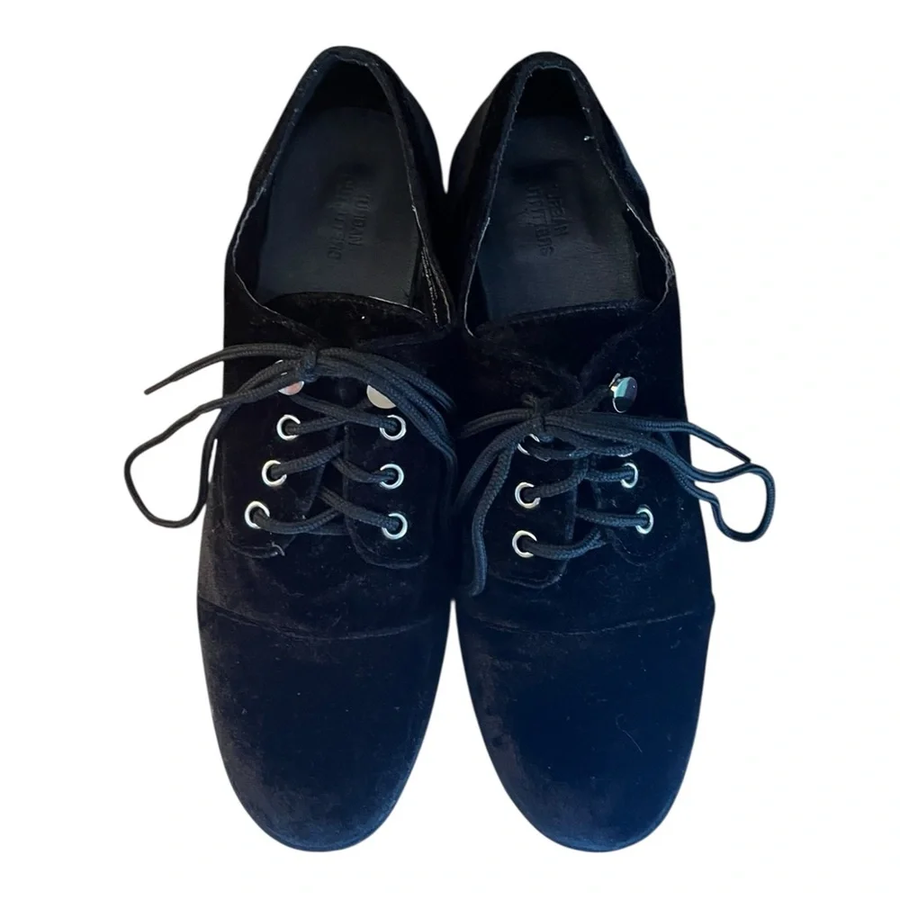 Urban Outfitters Black Velvet Platform Lace-Up Oxfords